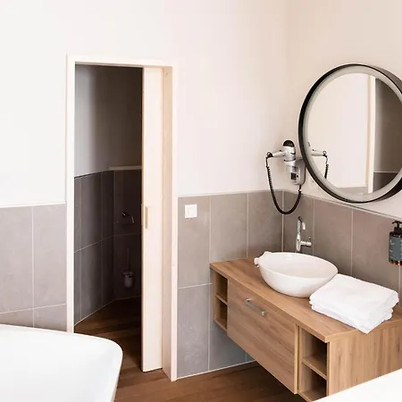 Charming Countryside Escape Tatil Evi *